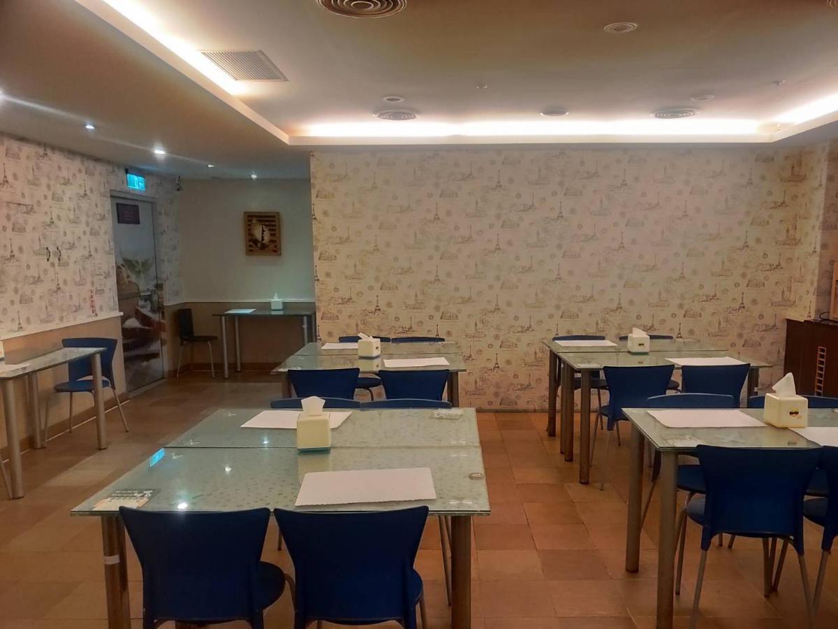 Discovery Motel - Nangang Tajpej Buitenkant foto