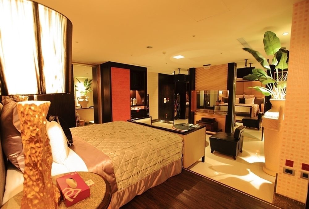 Discovery Motel - Nangang Tajpej Buitenkant foto