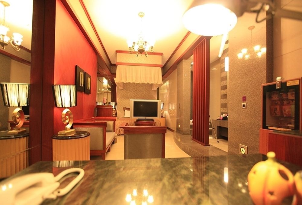 Discovery Motel - Nangang Tajpej Buitenkant foto