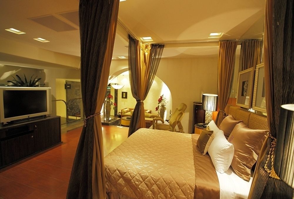 Discovery Motel - Nangang Tajpej Buitenkant foto