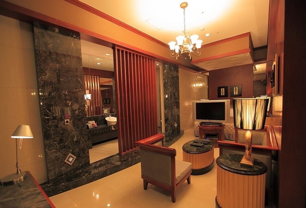 Discovery Motel - Nangang Tajpej Buitenkant foto