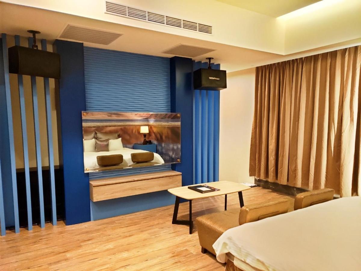 Discovery Motel - Nangang Tajpej Buitenkant foto